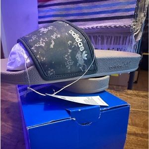Mens adidas slides - CAMO size 10- New in Box! HARD TO FIND!